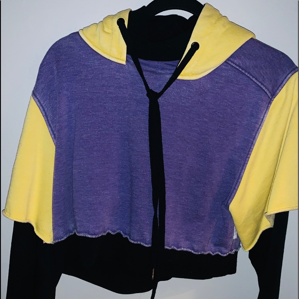 Cropped hoodie